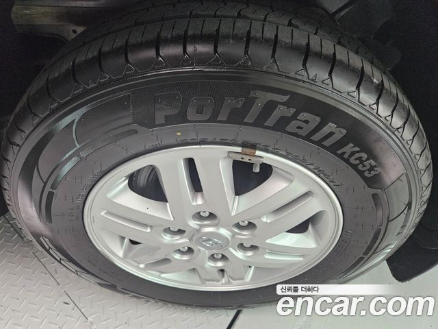 Hyundai Starex 2019 — photo 17