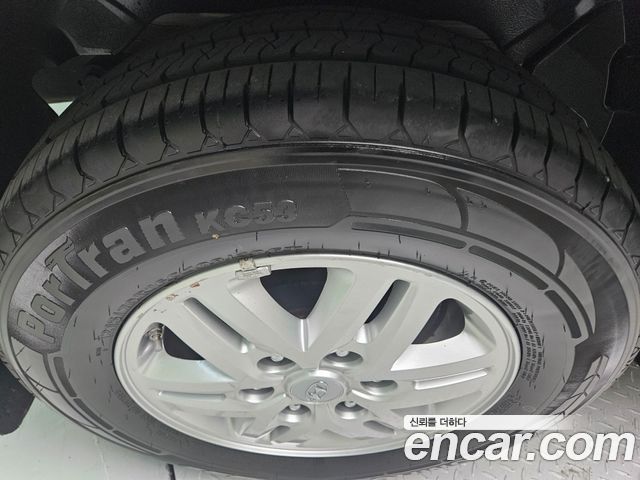 Hyundai Starex 2019 — photo 19