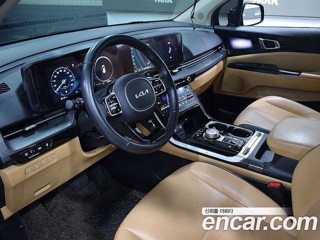 Kia Canival 2023 — photo 10