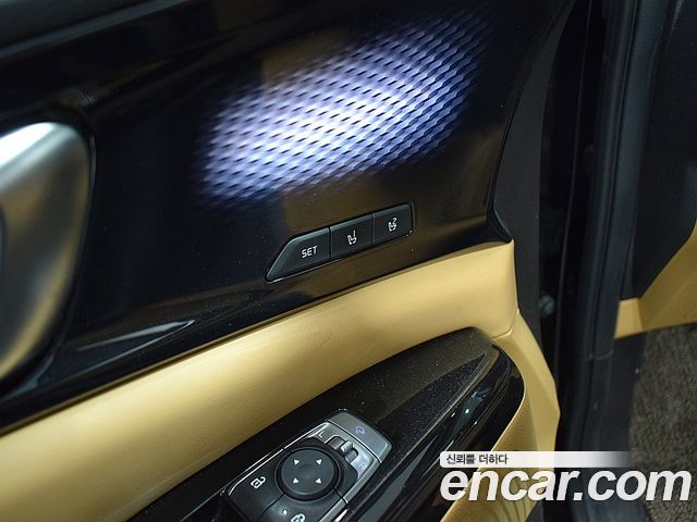 Kia Canival 2023 — photo 12
