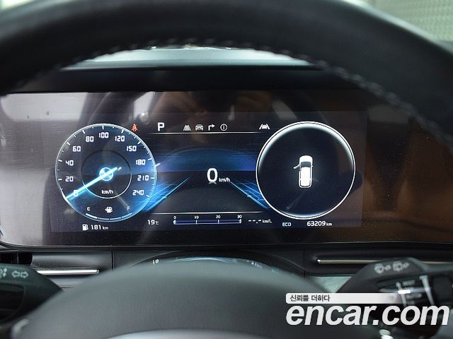 Kia Canival 2023 — photo 14