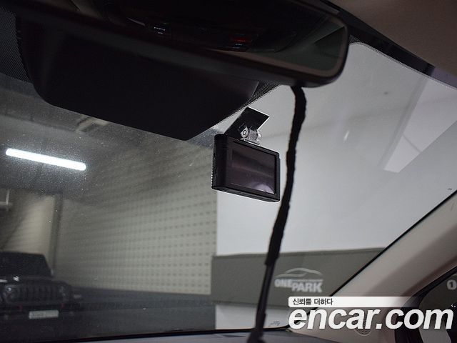 Kia Canival 2023 — photo 16