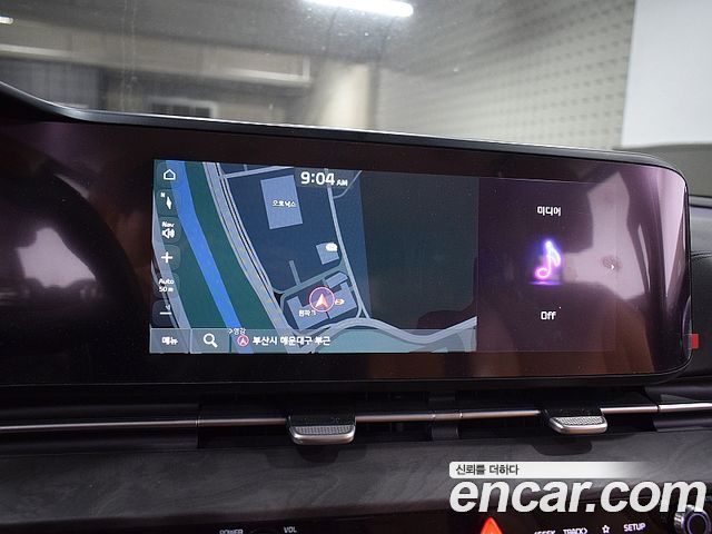 Kia Canival 2023 — photo 17