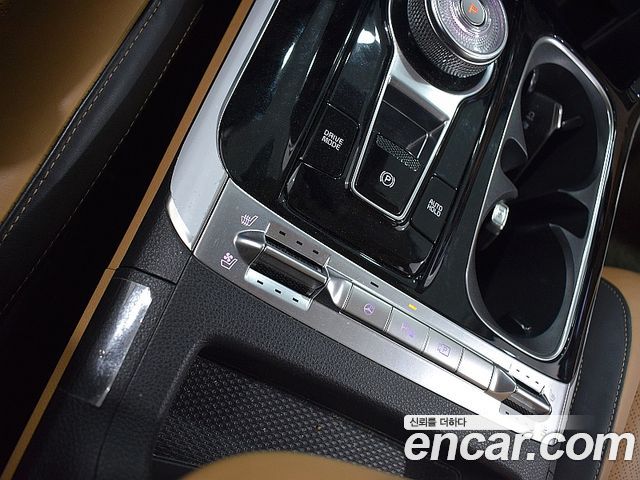 Kia Canival 2023 — photo 20