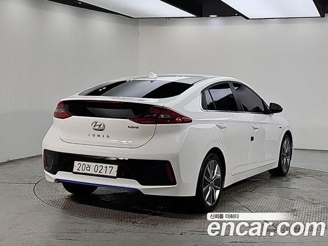 Hyundai Ioniq 2016 — photo 4