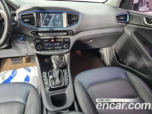 Hyundai Ioniq 2016 — photo 10
