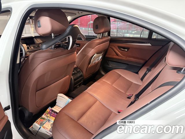 BMW 5-Series 2016 — photo 1