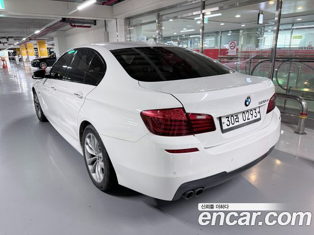 BMW 5-Series 2016 — photo 2