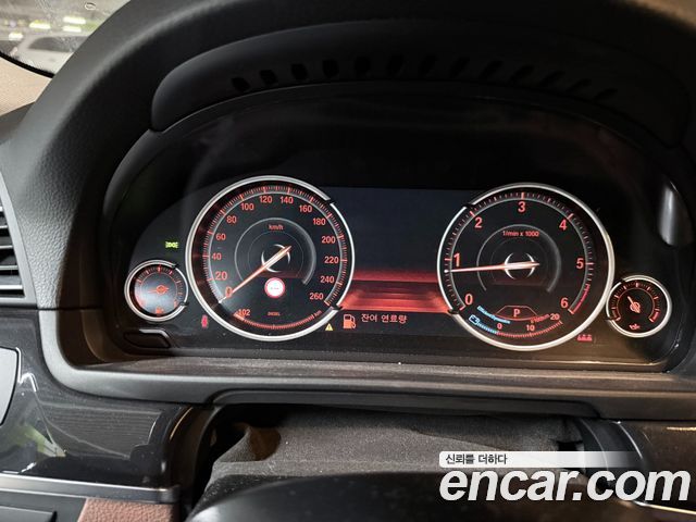 BMW 5-Series 2016 — photo 8