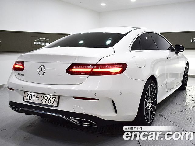 Mercedes-Benz E-Class 2018 — photo 3