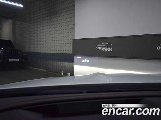 Mercedes-Benz E-Class 2018 — photo 13