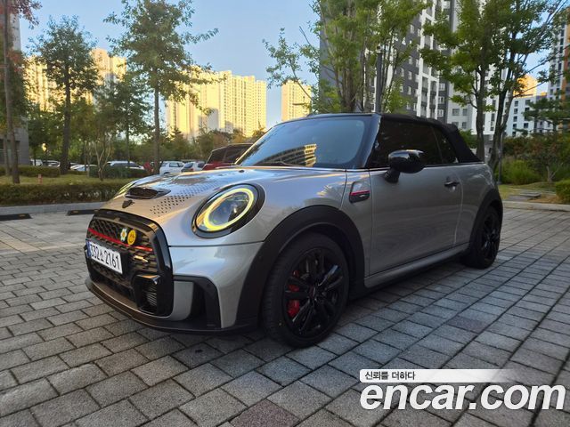 Mini Cooper Convertible 2023 — photo 4