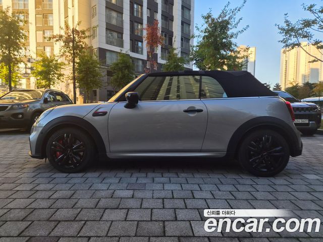 Mini Cooper Convertible 2023 — photo 5