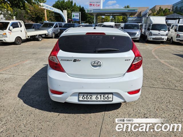 Hyundai Accent 2015 — photo 4