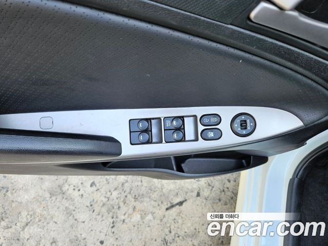 Hyundai Accent 2015 — photo 15