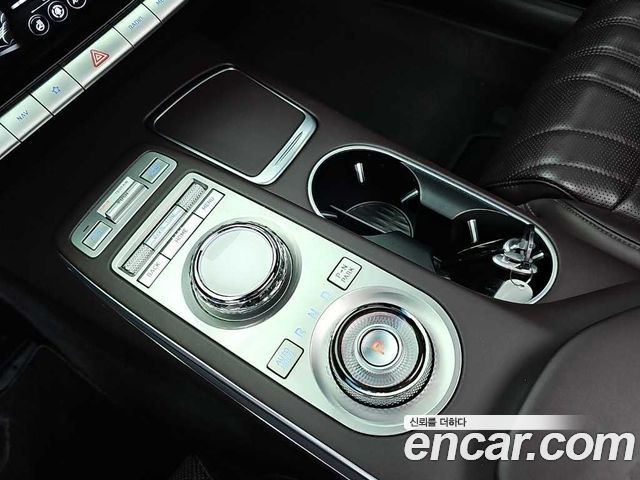 Genesis GV70 2021 — photo 8