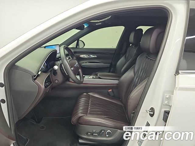 Genesis GV70 2021 — photo 11