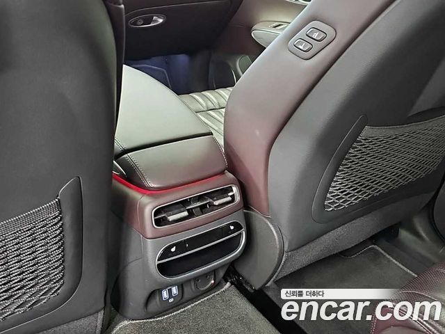 Genesis GV70 2021 — photo 13