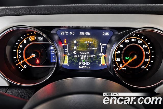 Jeep Wrangler 2021 — photo 7