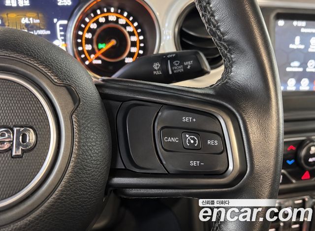 Jeep Wrangler 2021 — photo 20