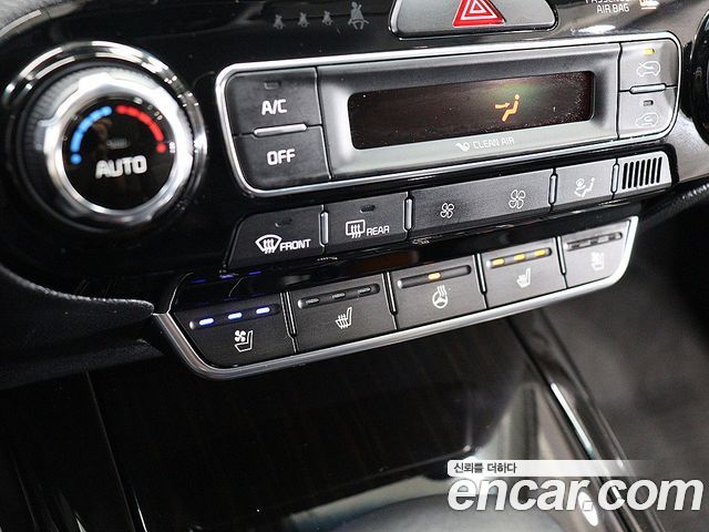 Kia Sorento 2019 — photo 12