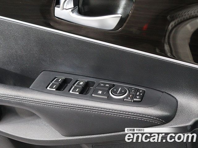 Kia Sorento 2019 — photo 16
