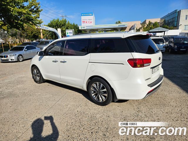 Kia Canival 2015 — photo 2