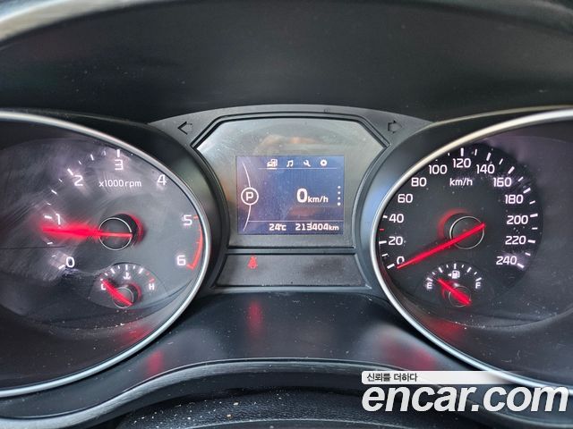 Kia Canival 2015 — photo 8