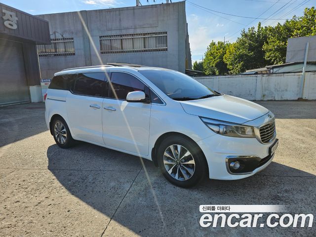 Kia Canival 2015 — photo 20