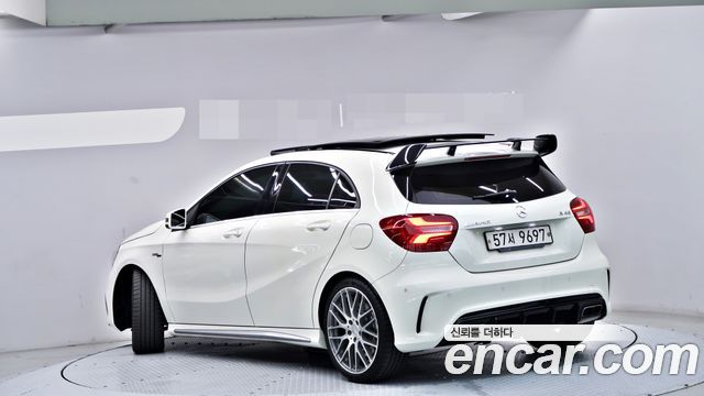 Mercedes-Benz A-Class 2018 — photo 4