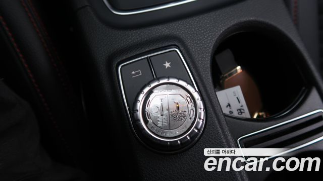 Mercedes-Benz A-Class 2018 — photo 11