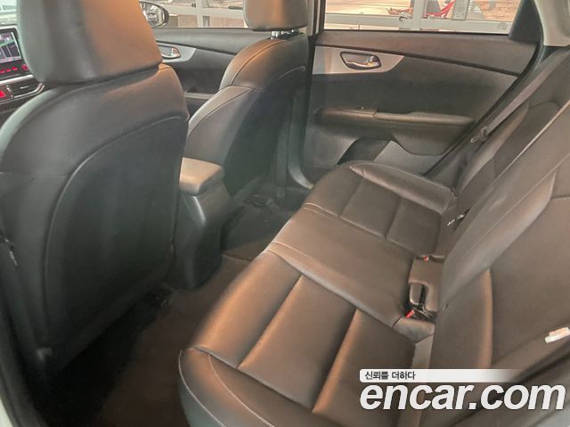 Kia K3 2022 — photo 6