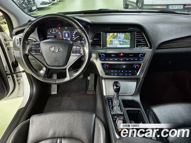 Hyundai Sonata 2015 — photo 13