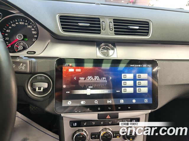 Volkswagen CC 2013 — photo 10