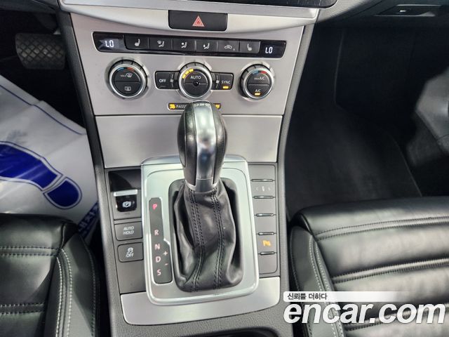 Volkswagen CC 2013 — photo 12