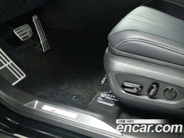 Lexus RX 2025 — photo 14