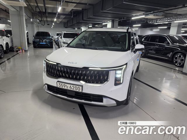 Kia Canival 2025 — photo 1