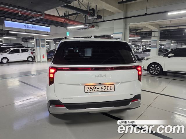 Kia Canival 2025 — photo 4
