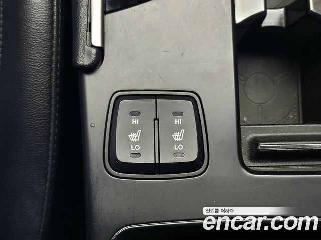 Hyundai Sonata 2012 — photo 16
