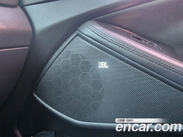 Kia K5 2012 — photo 13
