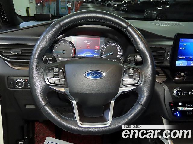 Ford Explorer 2020 — photo 8