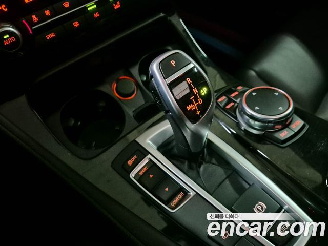 BMW 5-Series 2016 — photo 10