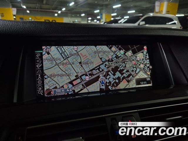 BMW 5-Series 2016 — photo 13