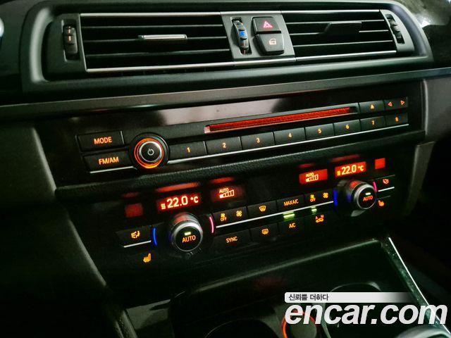 BMW 5-Series 2016 — photo 15