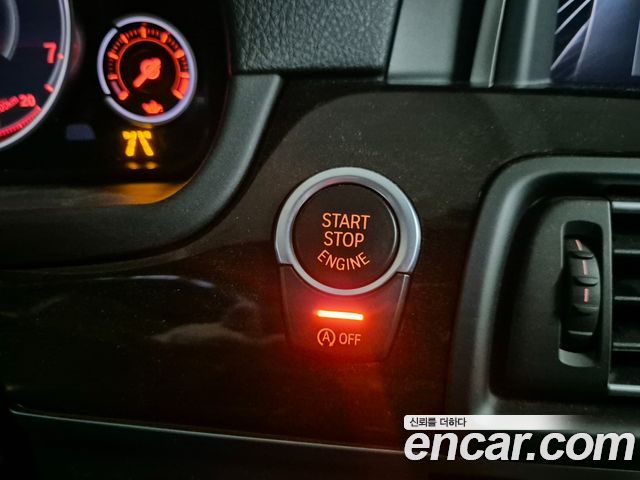 BMW 5-Series 2016 — photo 16