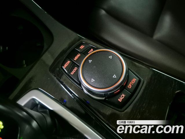 BMW 5-Series 2016 — photo 17