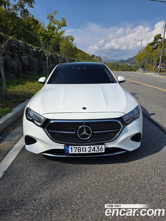 Mercedes-Benz E-Class 2025 — photo 3