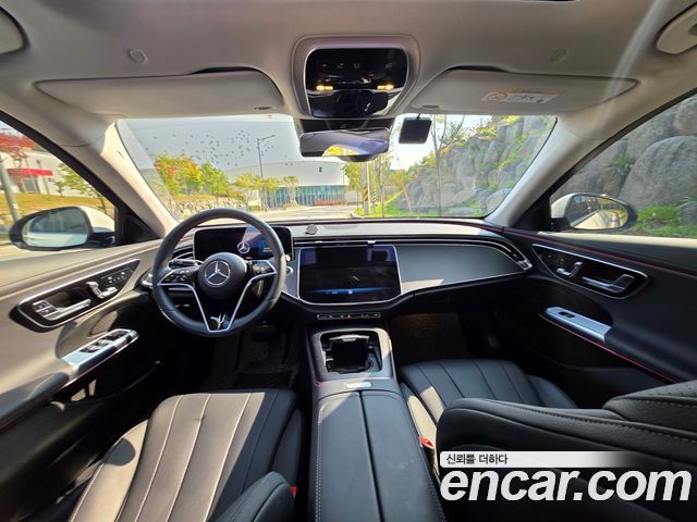 Mercedes-Benz E-Class 2025 — photo 5