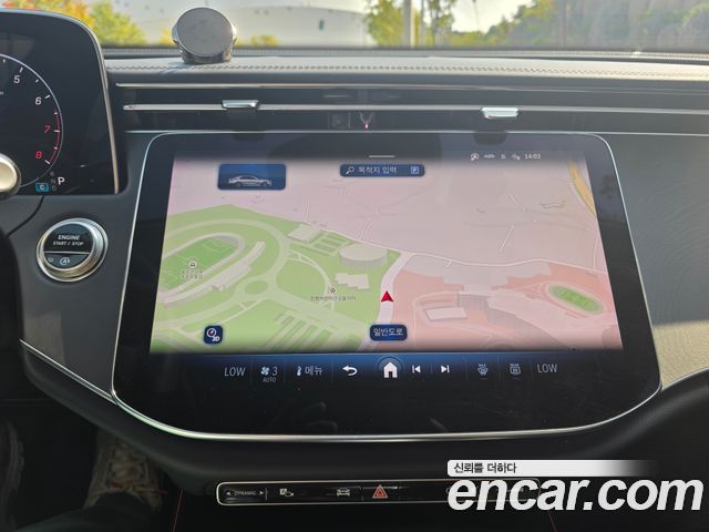 Mercedes-Benz E-Class 2025 — photo 17
