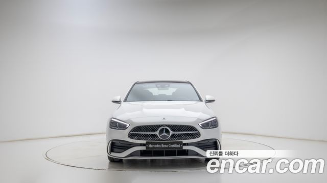 Mercedes-Benz C-Class 2026 — photo 3